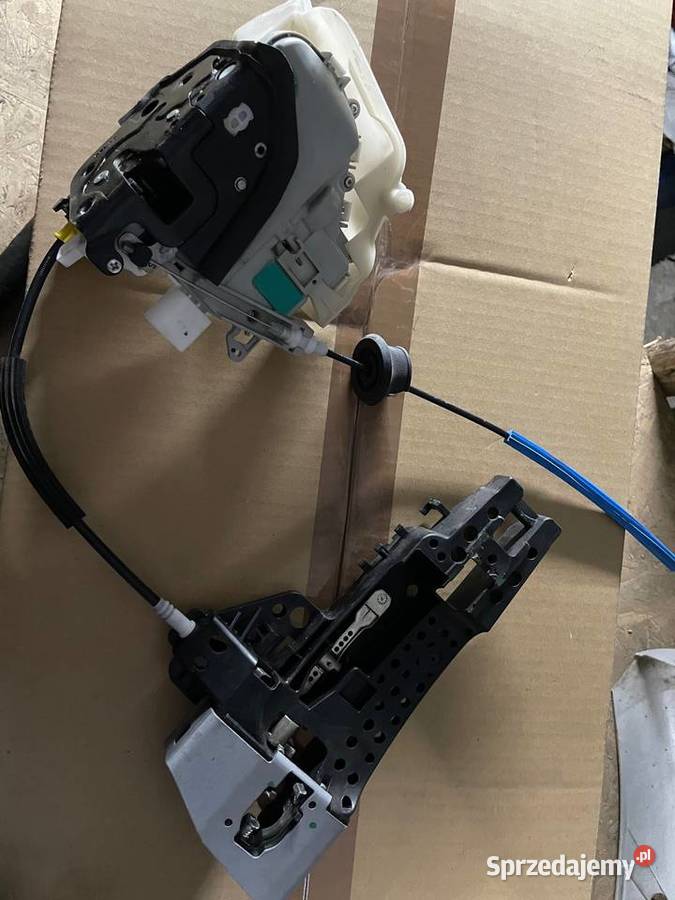 ZAMEK DRZWI LEWY AUDI A4 A5Q3 8J1837015F osobowe Układ elektryczny Czarny Dunajec