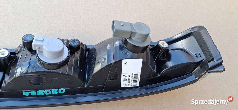 MERCEDES ATEGO KIERUNKOWSKAZ PRAWY NOWY ORYGINAŁ Bieleń