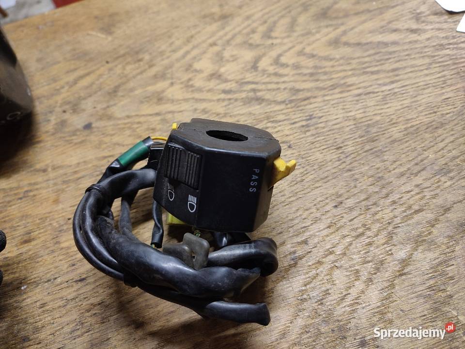 Suzuki przełącznik lewy gsf 600 RF 600 GN 250 Jelenia Góra