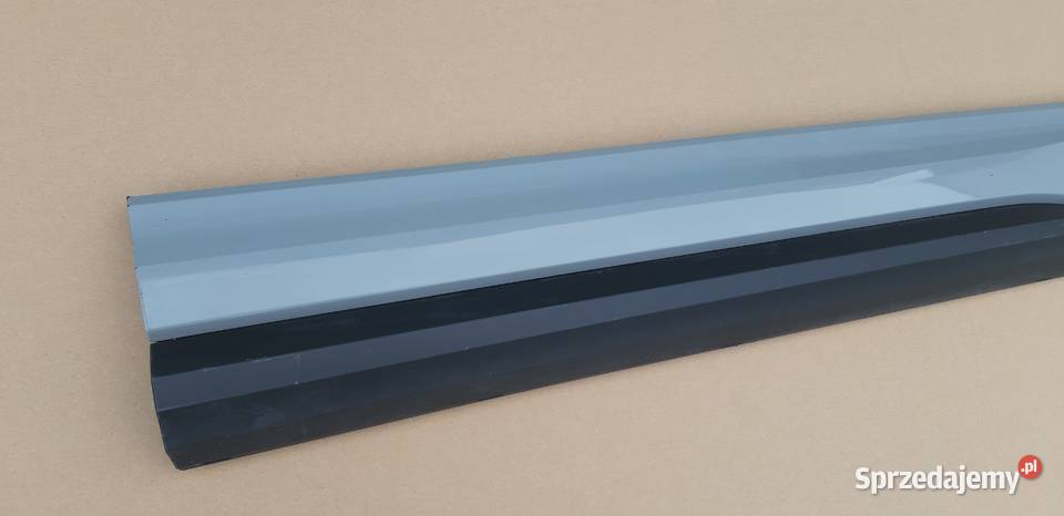 SKODA KAROQ 57A LISTWA DRZWI PRAWY PRZÓD Bieleń