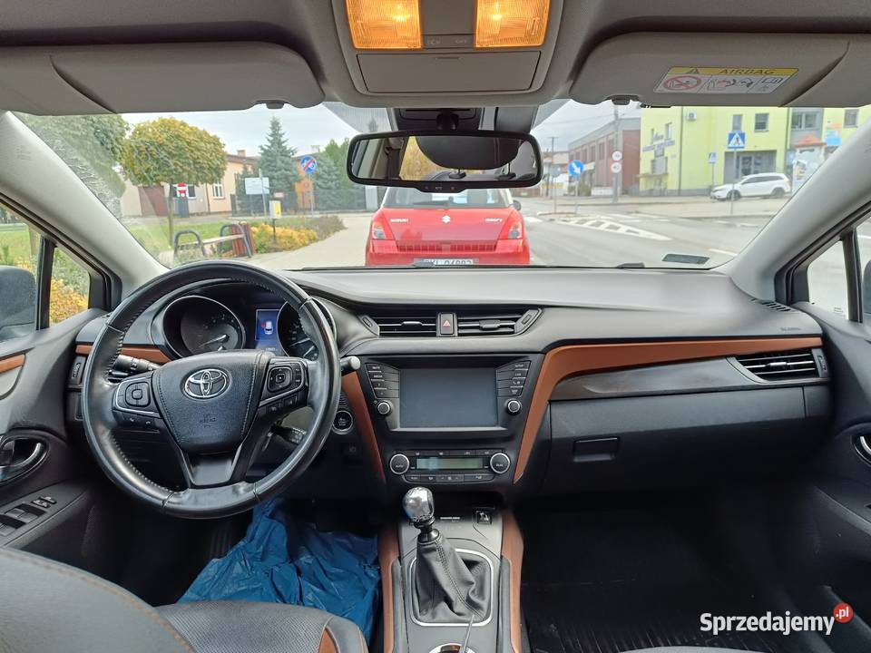 Toyota Avensis Combi 2017 18 l 147 Benzyna Gaz