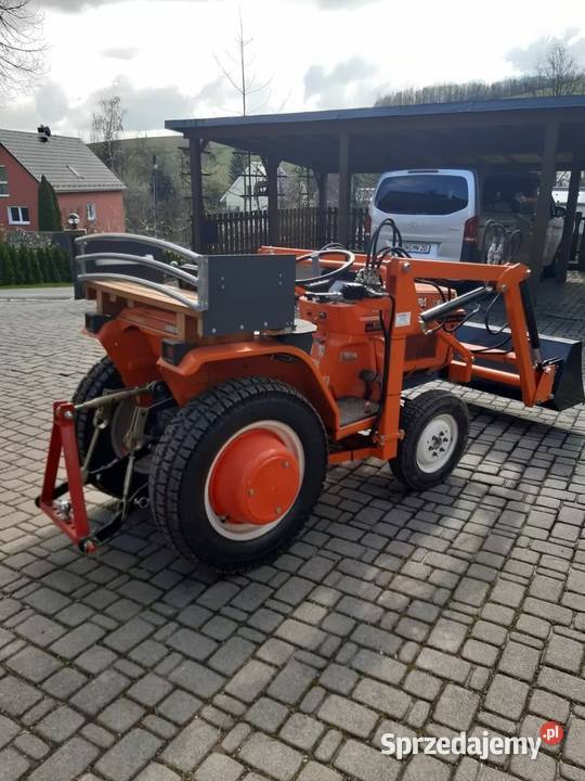 KUBOTA B15 4x4 z ładowaczem pług śnieżny gotowy Kalety