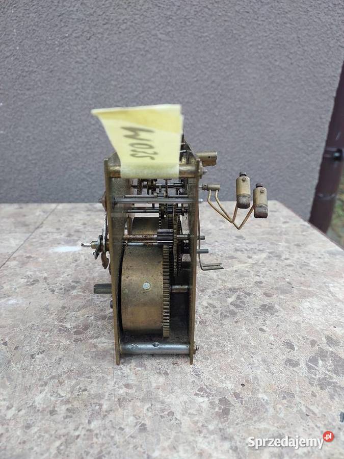 M032 Mechanizm starego zegara ściennego pełna