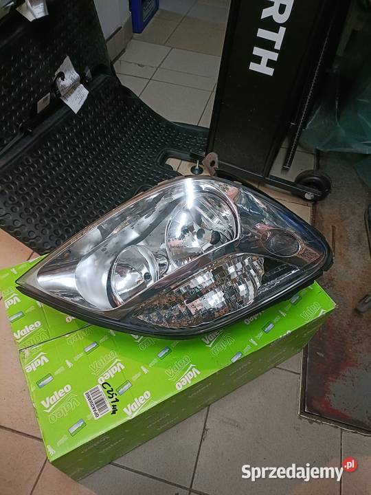 Reflektor do RENAULT Scnic I osobowe Oświetlenie Krosno sprzedam