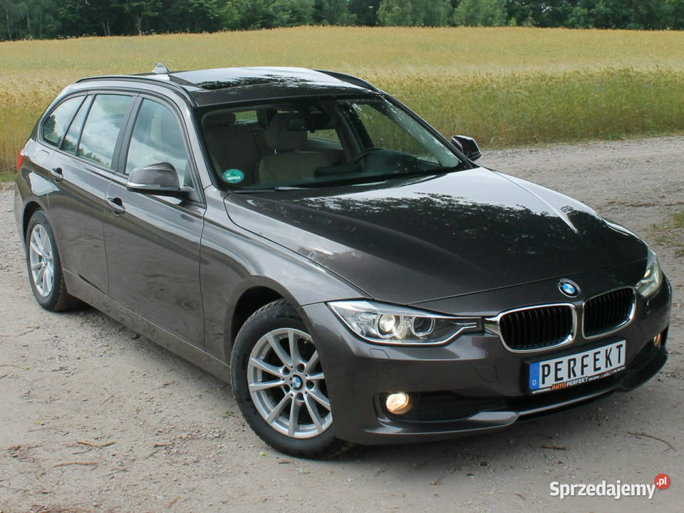 BMW 320 F30 F31 20 D 184 BiXenon PANORAMA Duża gniazdo AUX BMW Zielenin
