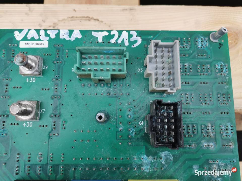 Tablica bezpieczników Valtra T 213 Wilkowo sprzedam