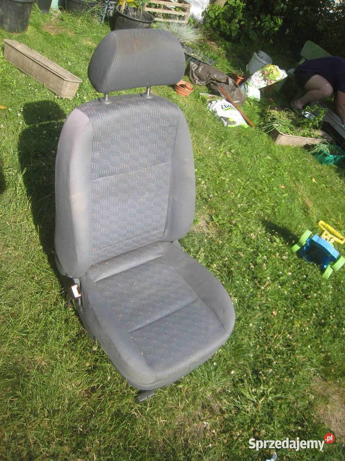 Fotel lewy przedni lewy przód kierowcy Skoda