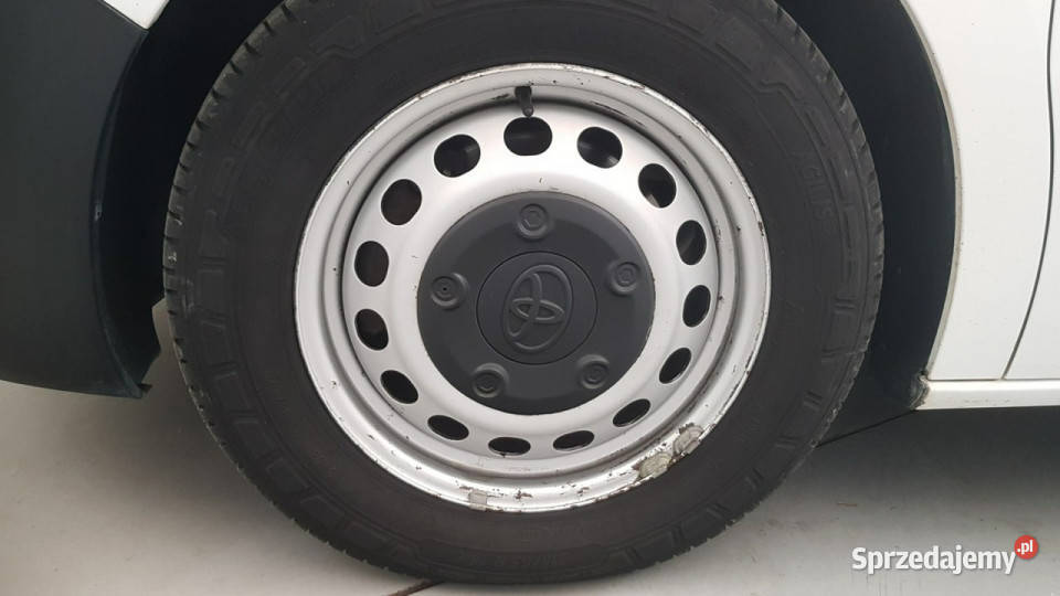 Toyota ProAce Kombi 20 D4D Long Z Polskiego ASR (kontrola trakcji)