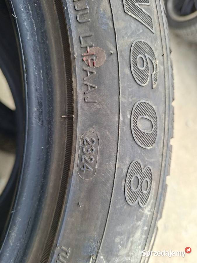 225 50 17 opony zimowe 2 Besko