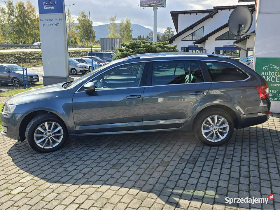 koda Octavia Bezwypadkowy książka serwisowa 2 światła LED Ustroń sprzedam