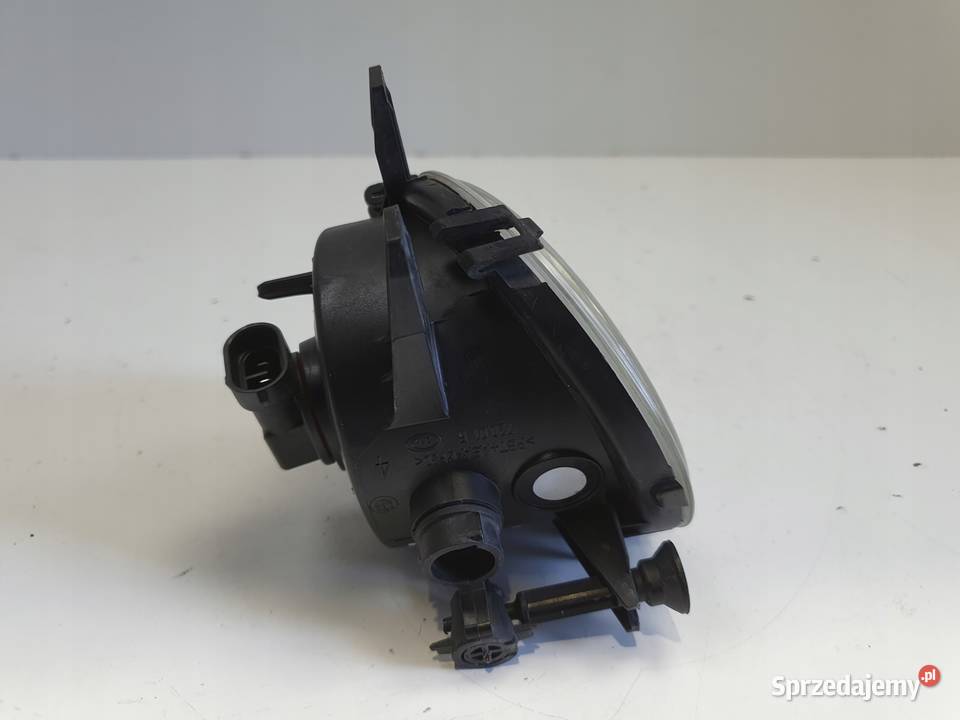 BMW F30 1118r PRZEDNI HALOGEN PRAWY PRZÓD osobowe Janów