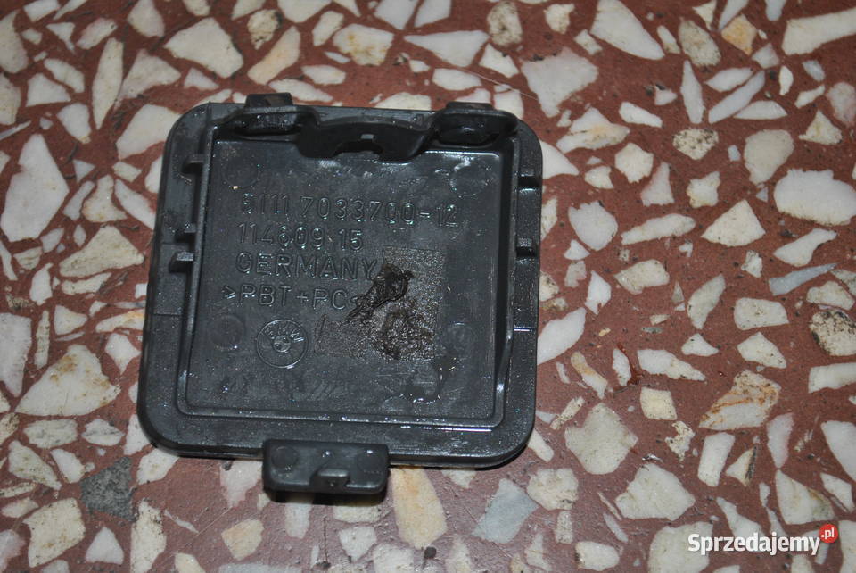 Zaślepka haka ucha do holowania BMW E60 E61 Poręba