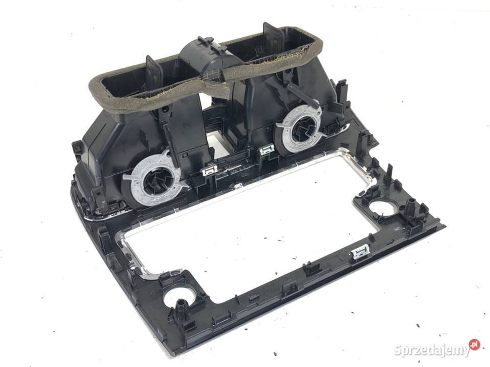 KRATKA NAWIEWU PRZÓD VW GOLF VII 5G1815736C