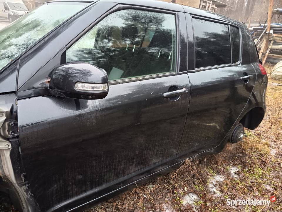Suzuki Swift drzwi lewe przód tył klapa Nowy Tomyśl