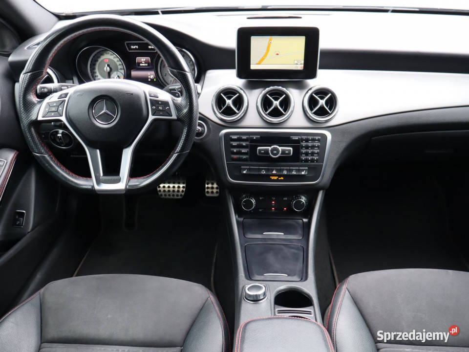Mercedes GLA GLA 200 skórzana tapicerka