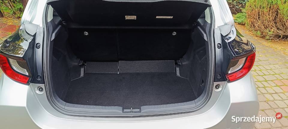 TOYOTA YARIS 15 HSD Polski salon Serwis ASO FV23 Yaris Warszawa