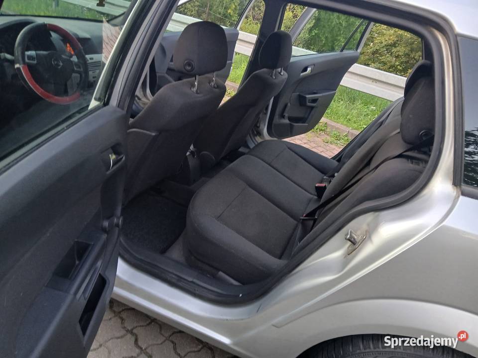Opel astra 2009r 14 na lancuszku z gazem