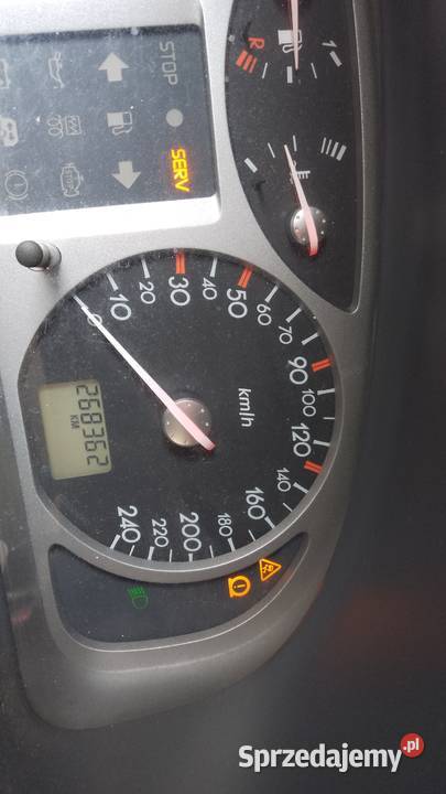 Renaut Laguna 19 2004 268235km Leszno