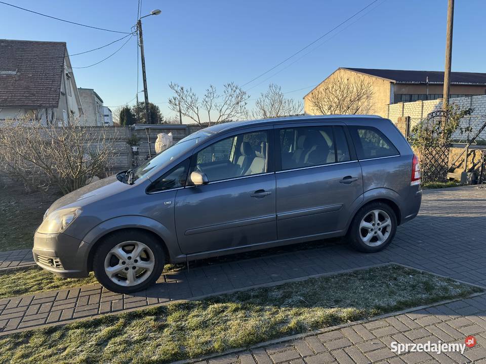 Opel Zafira 2007 19 CDTI manualna