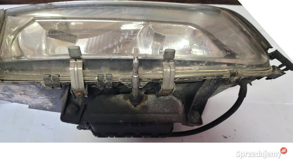 PRZEDNIA PRAWA LAMPA REFLEKTOR VOLVO S80 9804 Ruda Śląska