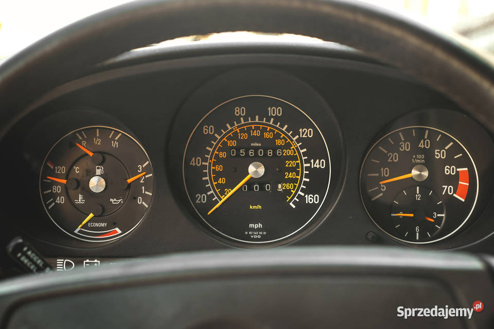 MercedesBenz R107 560 SL 1987 Rybarzowice