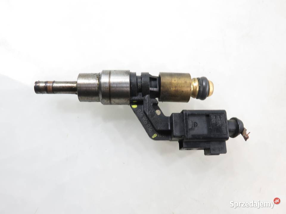 WTRYSKIWACZ VW GOLF IV 16 FSI 036906036