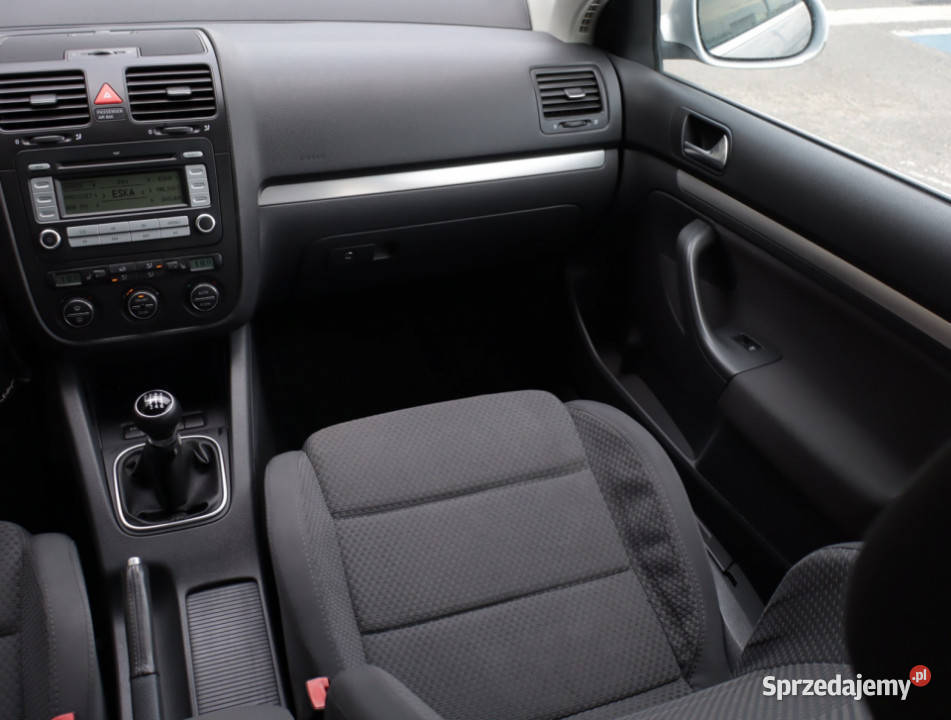 VW Jetta 20 FSI manualna Lublin
