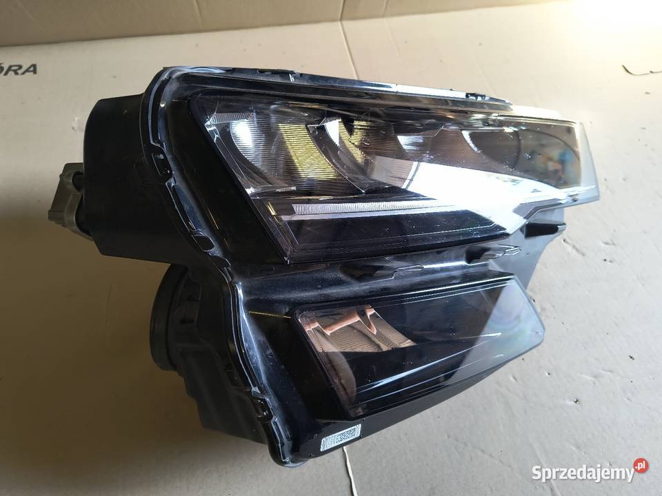 Skoda Karoq lift 21 Reflektor prawy LED kpl dolnośląskie Domasław sprzedam