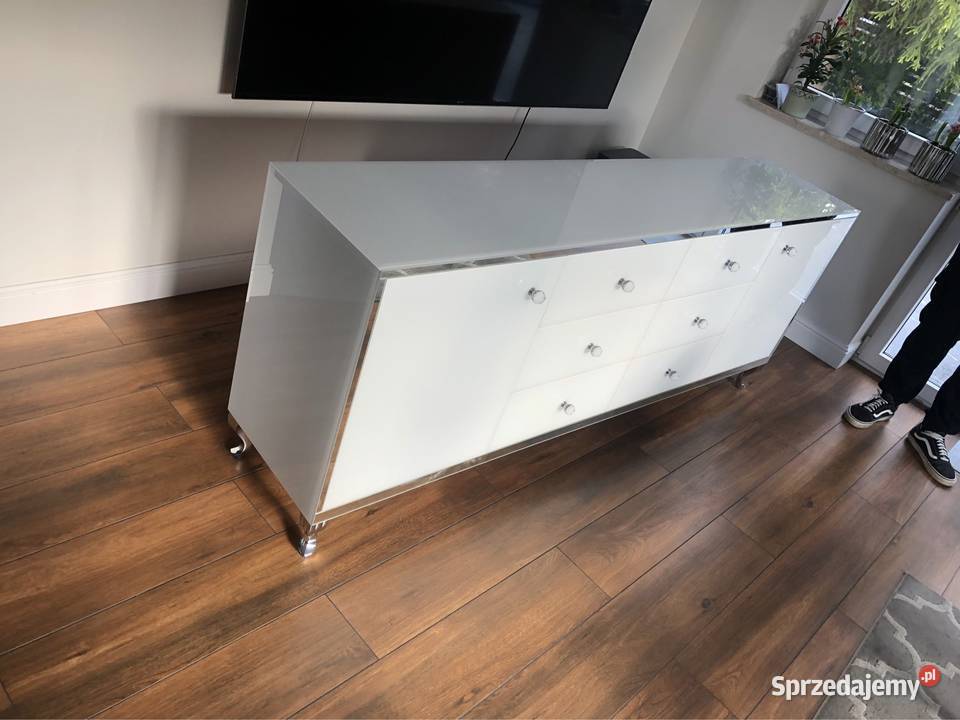 Komoda biała lustrzana glamour noga Ludwik chrom Kępno