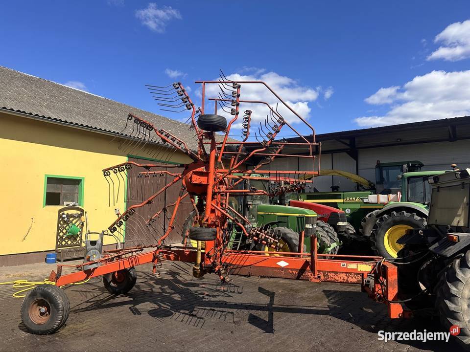 Zgrabiarka Kuhn 751 Kuhn Cisew