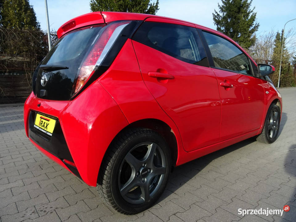 Toyota Aygo 10 VVI XPLAY Samochód w super stanie łódzkie