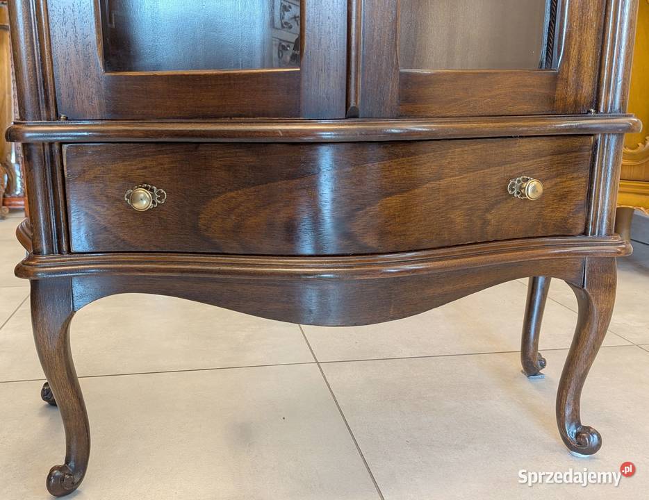 Włoska witrynaserwantka ludwikowska orzechsklep Dąbrowa Górnicza