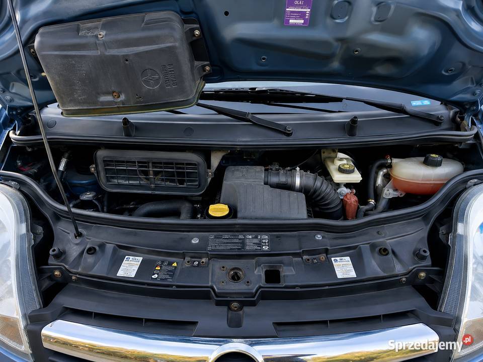OPEL VIVARO 9 osobowy zadbany Brzesko