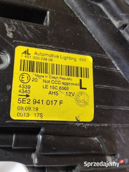 LAMPA LEWA PRZÓD OCTAVIA III LIFT 5E2941017F osobowe
