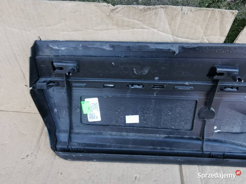 Listwa drzwi tył tylnia prawa rh audi Q4 etron Sieraków
