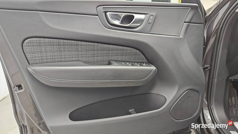 Volvo XC 60 B4 D Core aut Z Polskiego Salonu kurtyny powietrzne XC 60 Warszawa