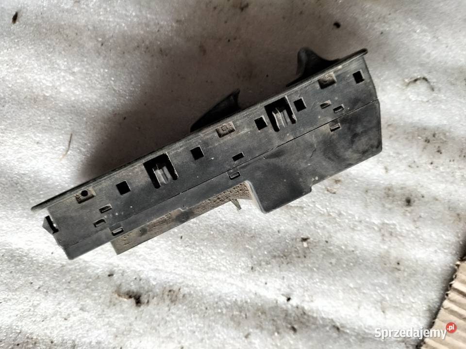 PRZEŁĄCZNIK PANEL SZYB SAAB 900 93 4223988 Kamień-Kolonia
