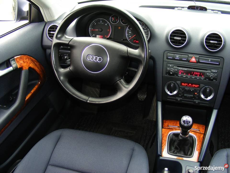 Audi A3 8P 140 PARKTRONIC DREWNO TEMPOMAT KLIMA opolskie Grodków