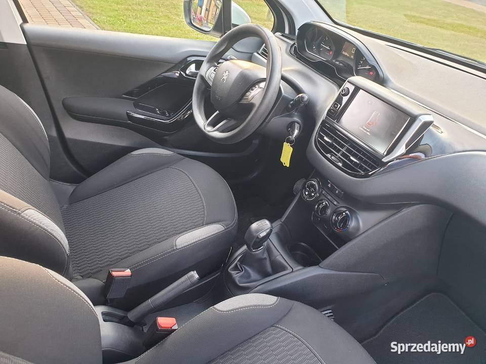 PEUGEOT 208 12 82 OPŁACONY BEZWYPADKOWY gniazdo USB