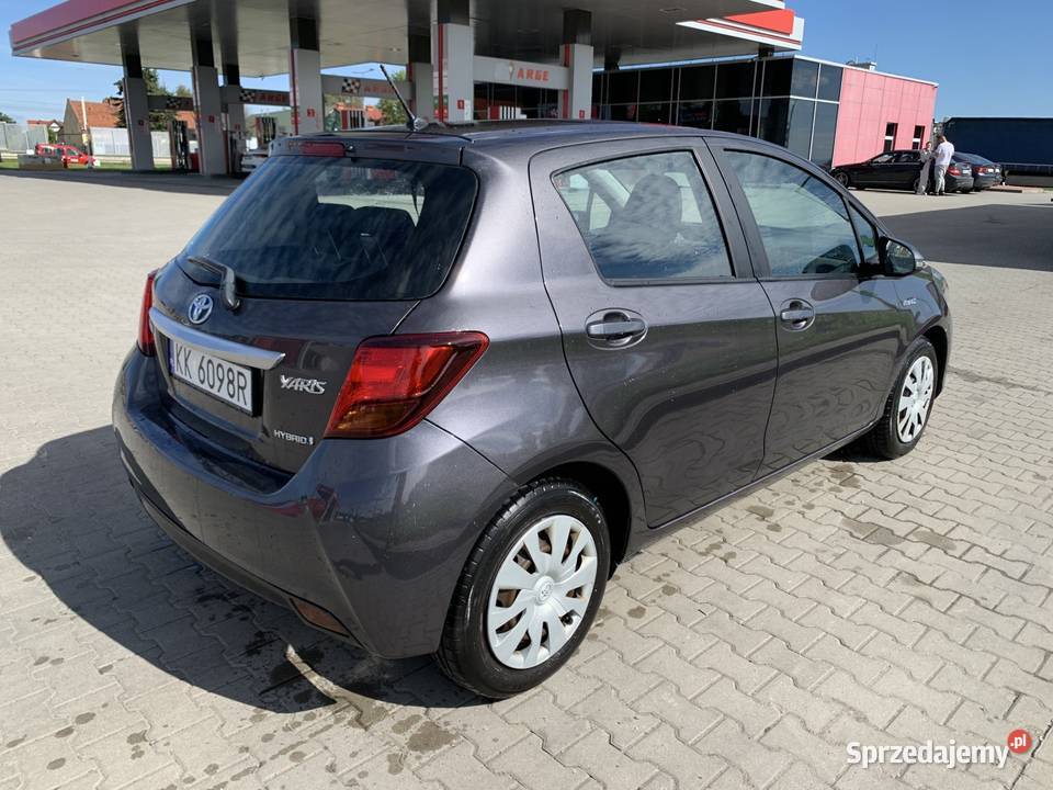 TOYOTA YARIS HYBRID AUTOMAT SALON POLSKA
