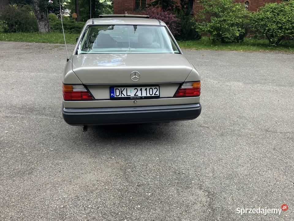 Mercedes W124 przebieg 117 23 benzyna 1989 r bez Kłodzko