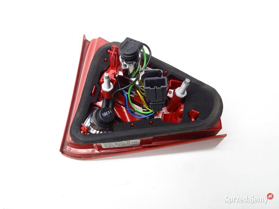 LAMPA PRAWA PRAWY TYŁ TYLNA W KLAPĘ 8T0945094A małopolskie