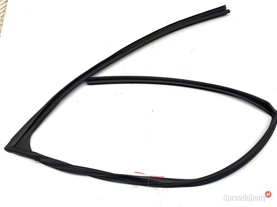 USZCZELKA SZYBY DRZWI PRZÓD LEWA LEXUS LBX osobowe