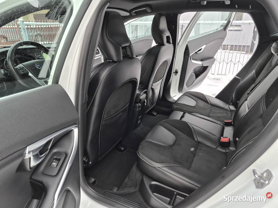 Volvo V40 20 d4 190 RDESIG FULL