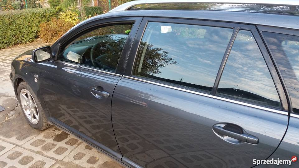 TOYOTA AVENSIS DCAT Poznań