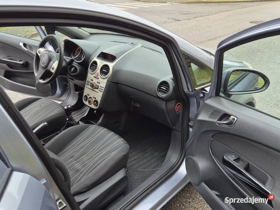 OPEL CORSA D 12B OPŁACONY Z NIEMIEC KLIMA światła przeciwmgielne Końskie