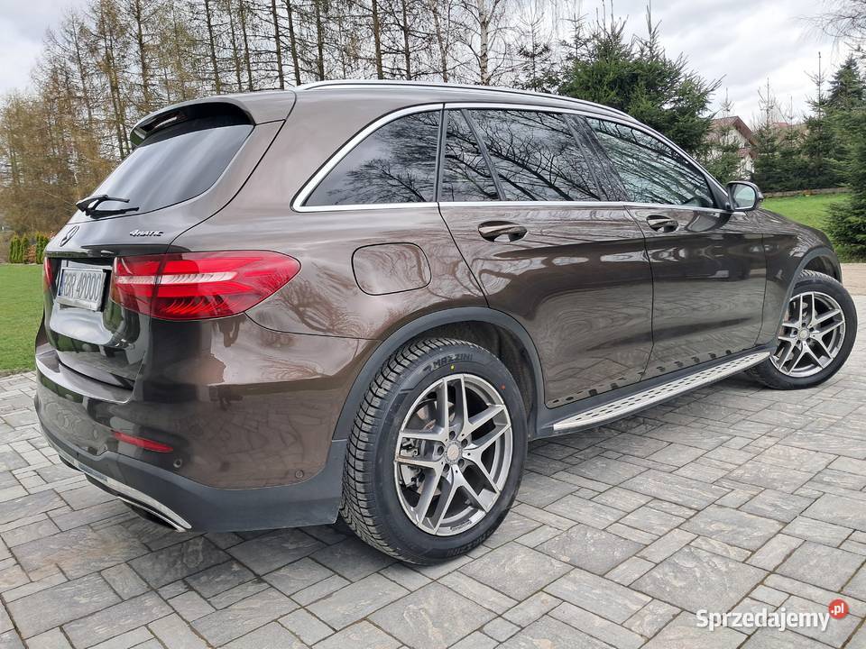 Mercedes Benz GLC 250 4MATIC AMG LINE Benzyna