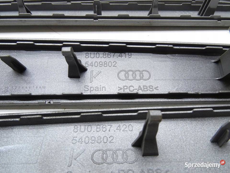 LISTWA DEKOR BOCZKA DRZWI KOMPLET AUDI Q3 8U osobowe