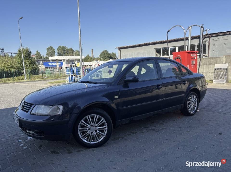 Volkswagen Passat 18 125 LPG HAK Passat świętokrzyskie Pińczów