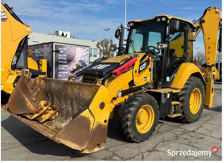KOPARKOŁADOWARKA MARKI CATERPILLAR 432F2 Tuliszków